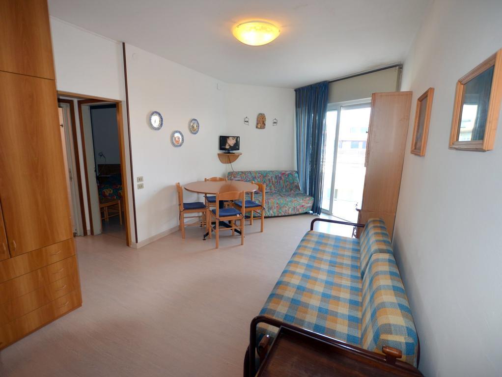 Apartamento Lignano Sabbiadoro Sea Front Exterior foto